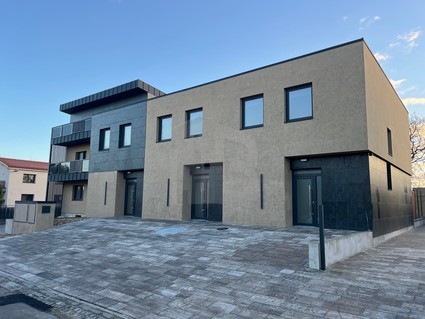 Pronájem moderního řadového domu 3+kk, 100 m2 v nové výstavbě v klidné části Pardubic. - Fotka 19